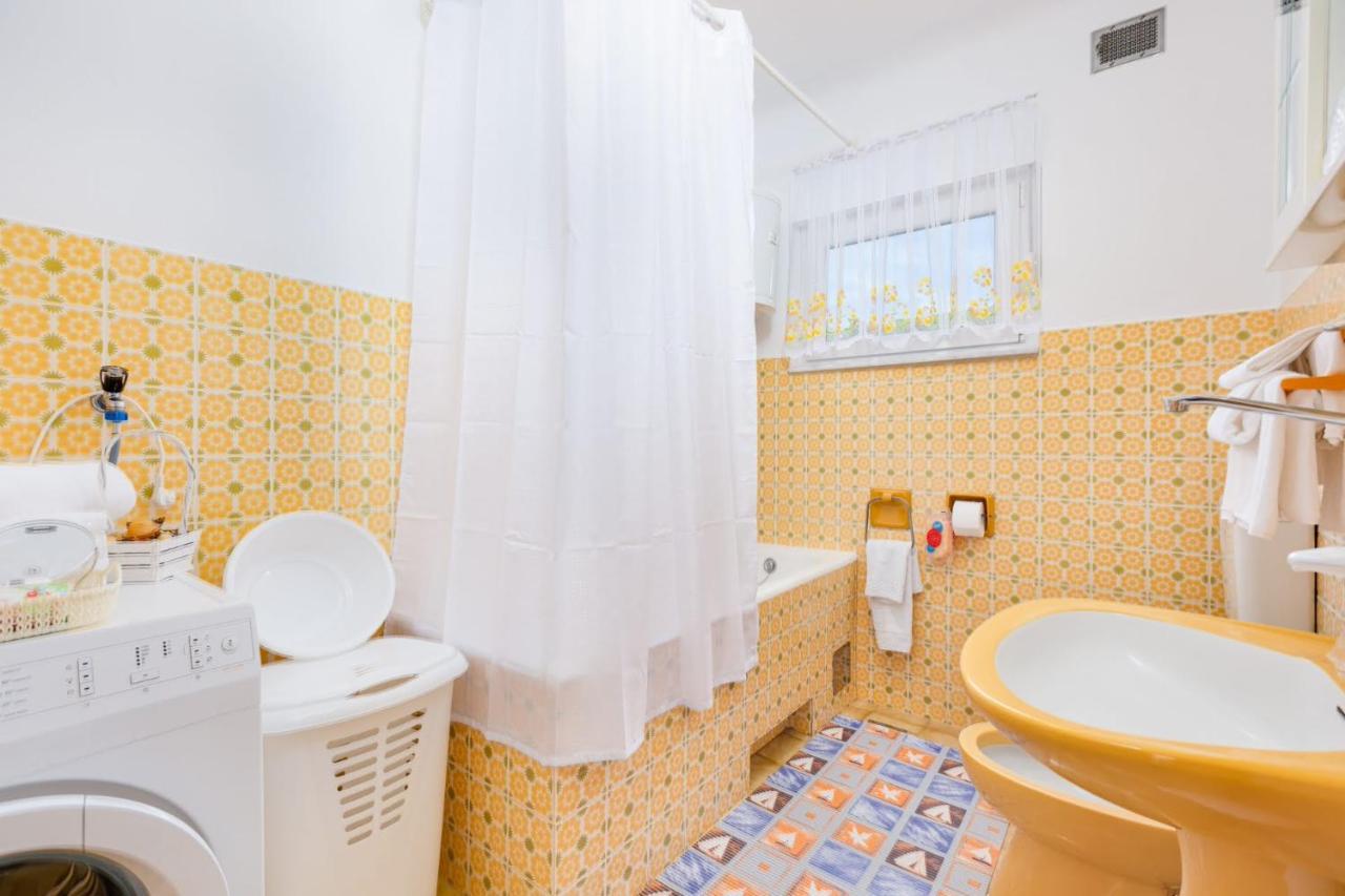 Apartman Tena Punat Exterior foto