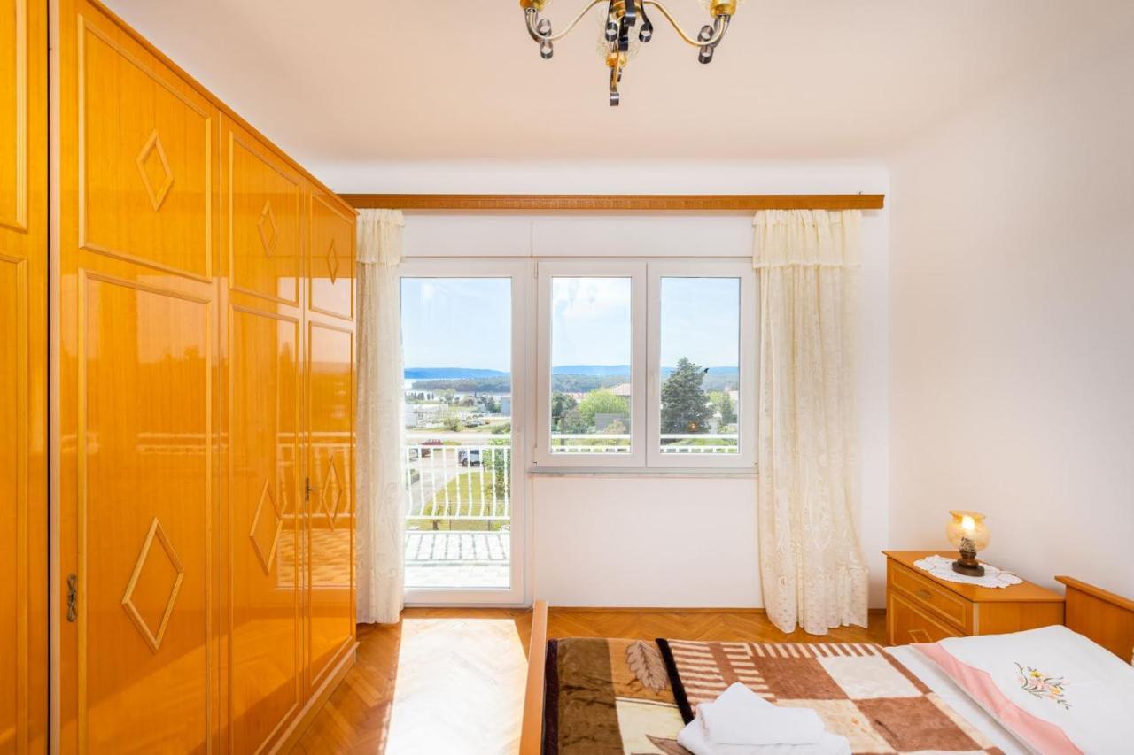 Apartman Tena Punat Exterior foto